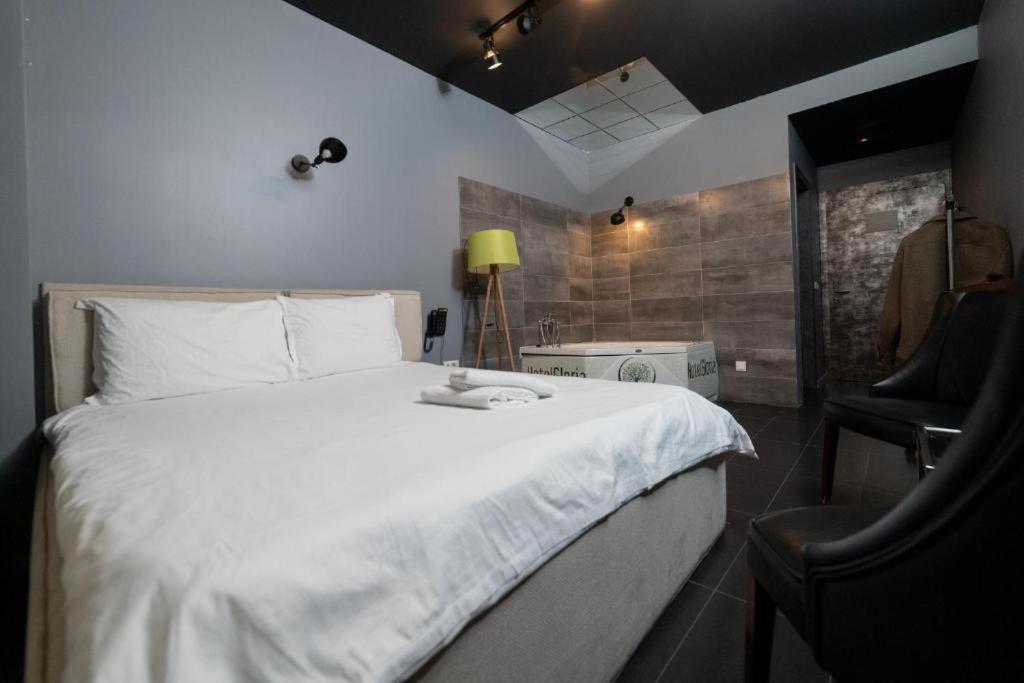 פרישטינה Hotel Gloria Ks מראה חיצוני תמונה