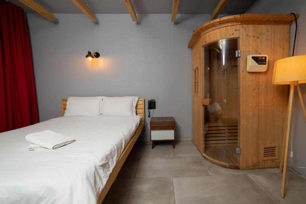 פרישטינה Hotel Gloria Ks מראה חיצוני תמונה